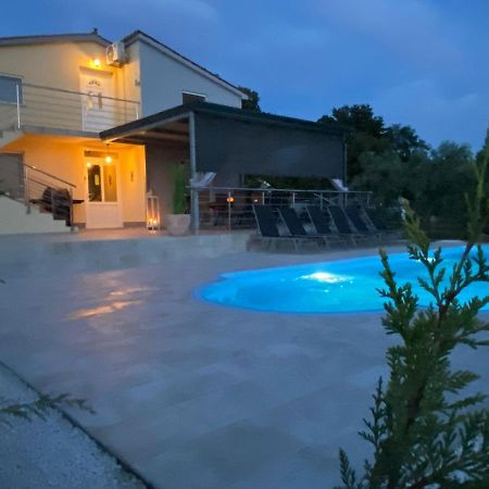 Aleya FERIENHAUS mit Pool Medulin Exterior foto