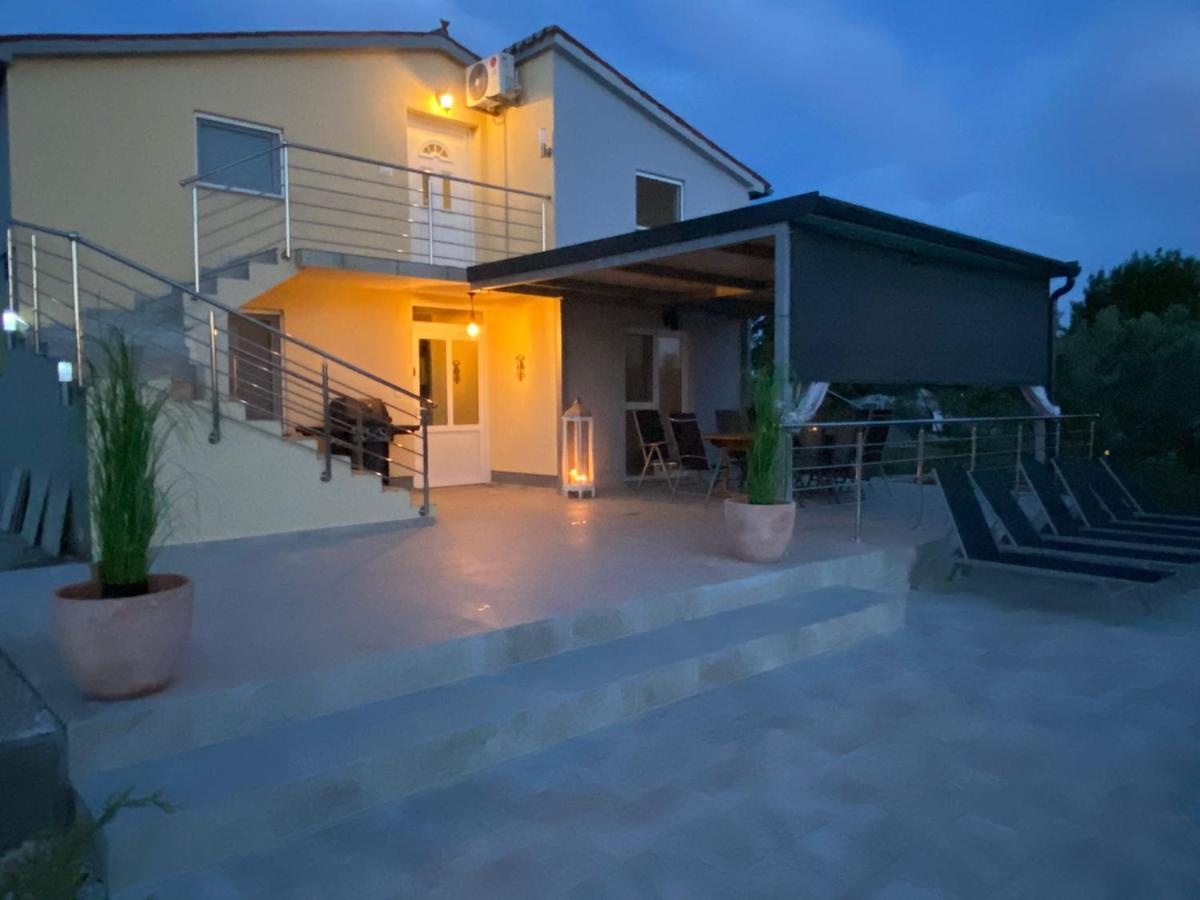 Aleya FERIENHAUS mit Pool Medulin Exterior foto