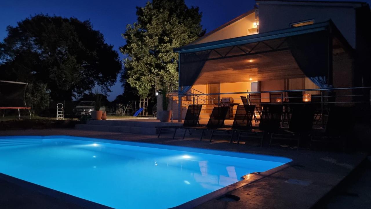 Aleya FERIENHAUS mit Pool Medulin Exterior foto