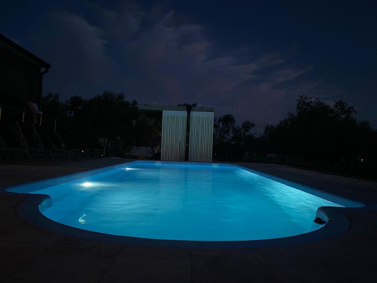 Aleya FERIENHAUS mit Pool Medulin Exterior foto