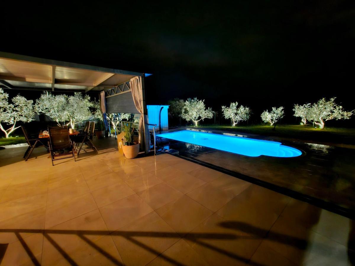 Aleya FERIENHAUS mit Pool Medulin Exterior foto