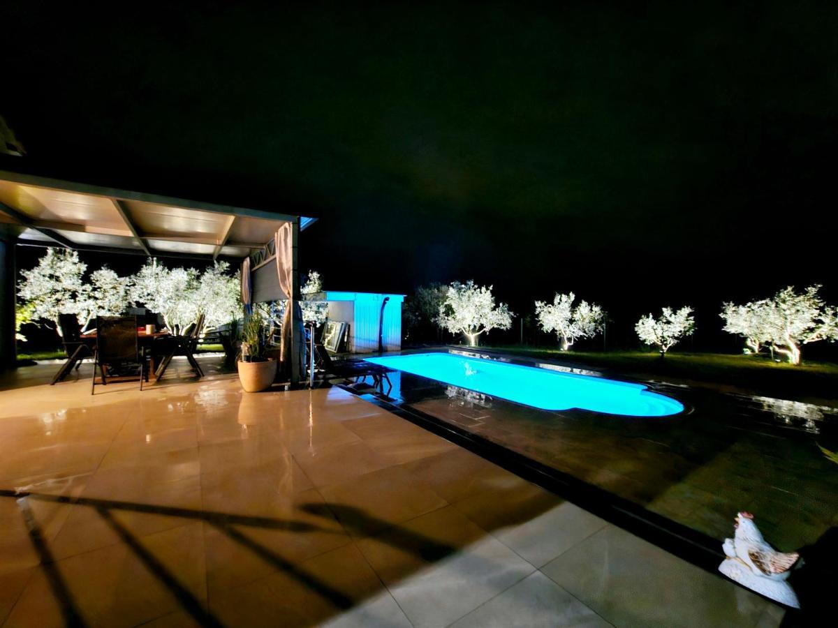 Aleya FERIENHAUS mit Pool Medulin Exterior foto